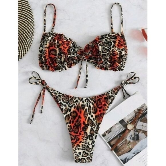 🏝 Sexy Multicolor Leopard Print Bikini Swimsuit - Picture 3 of 6